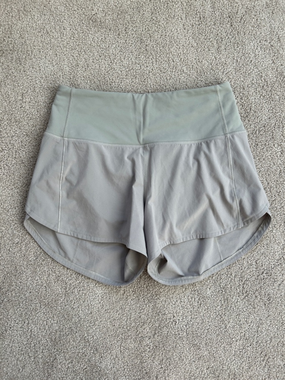 Lululemon Tan/Green Speed Up Shorts Size 4